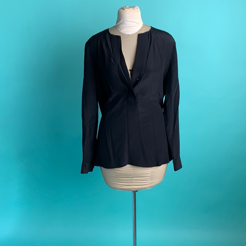 Silk brand new banana republic top black L